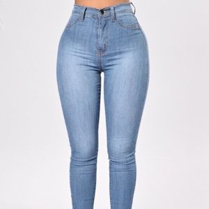 NWOT Fashion Nova Super High Waist Skinny Jeans